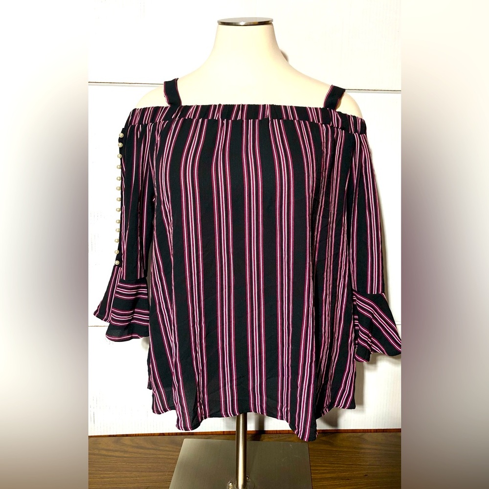Love J Women’s 3X shoulder less with straps top.